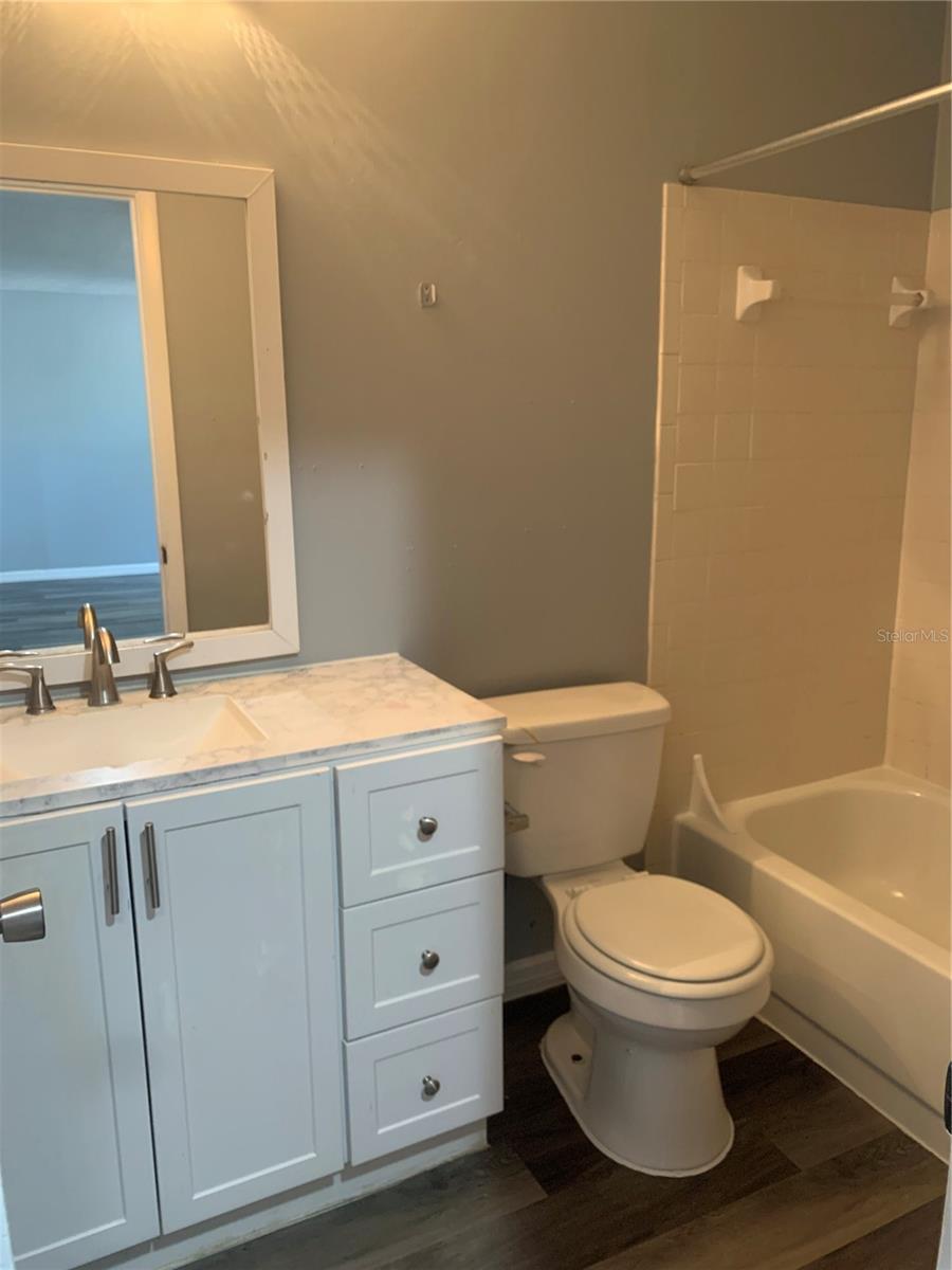 9501 LAKE PARK DRIVE 9501