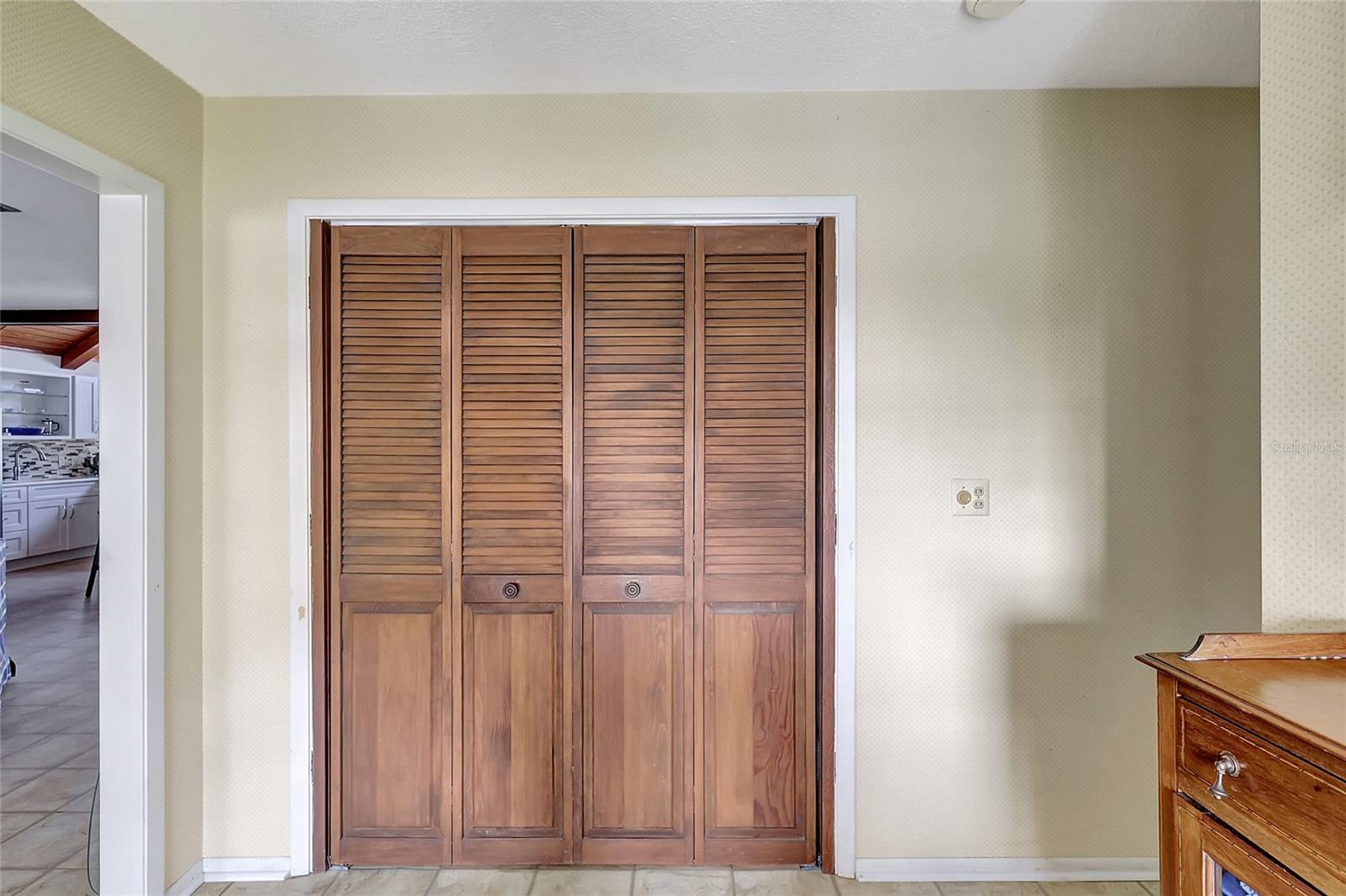 HIDDEN RIVER REP - Residential