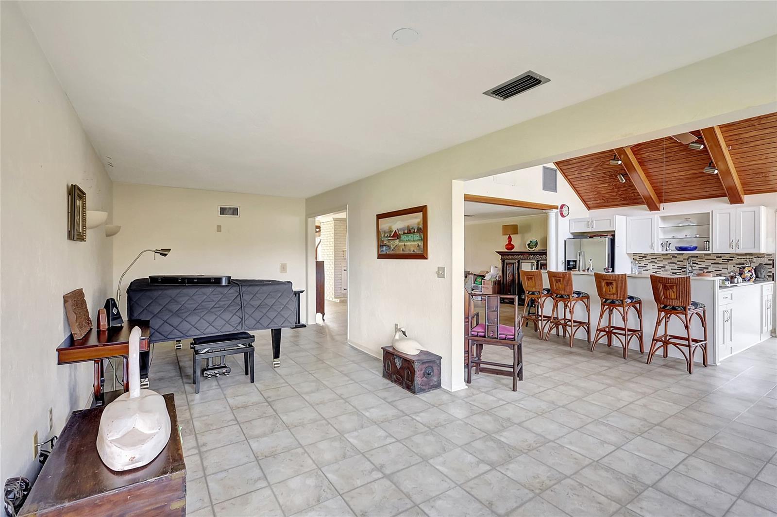 HIDDEN RIVER REP - Residential