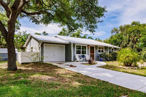 Single Family Residence in PORT CHARLOTTE FL 17497 CLOVER AVENUE.jpg