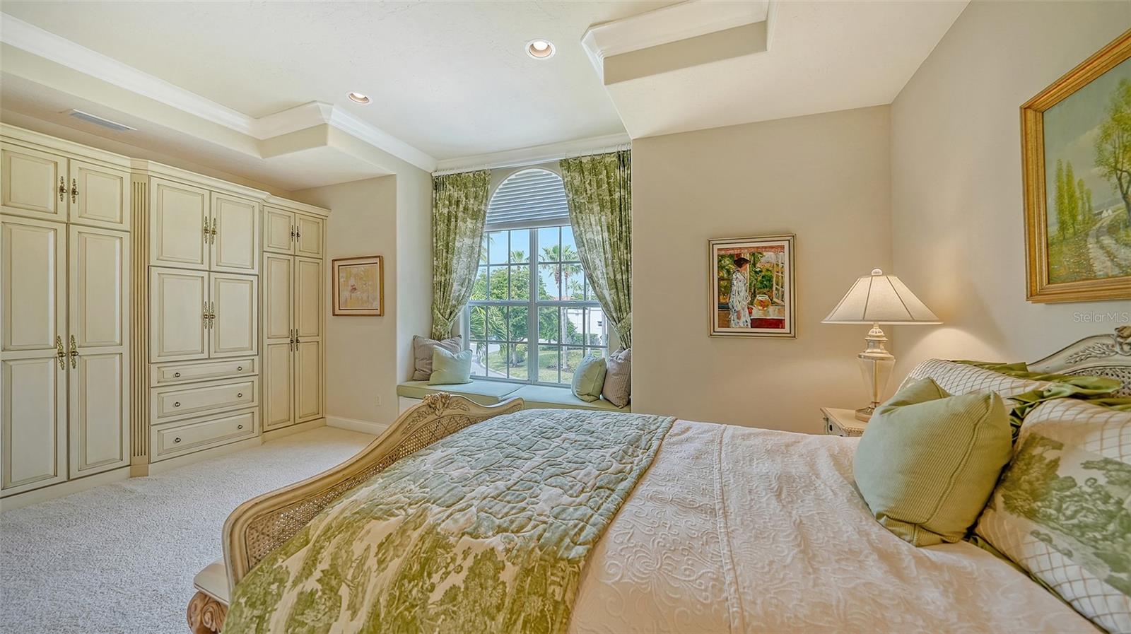 QUEENS HARBOUR - Residential