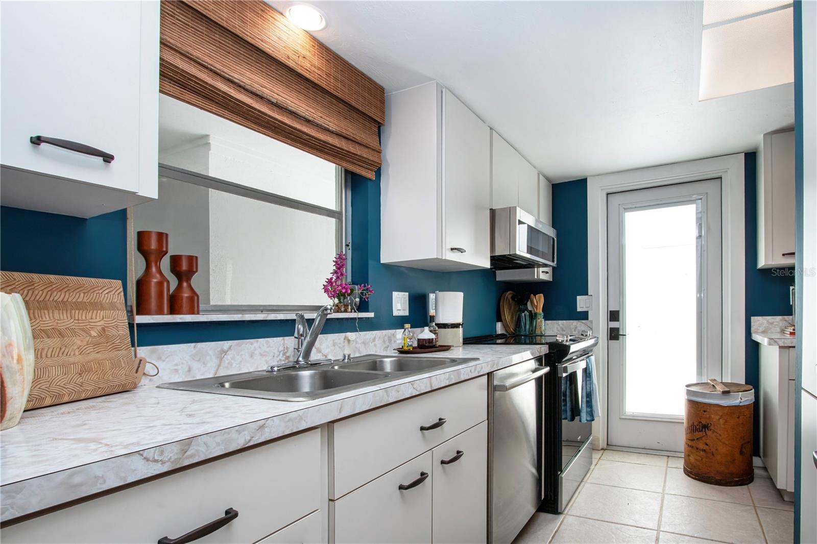 GULF GATE GARDEN HOMES E - Residential