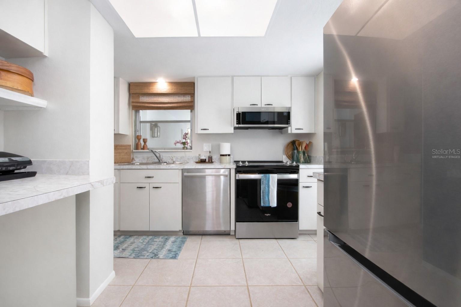 GULF GATE GARDEN HOMES E - Residential