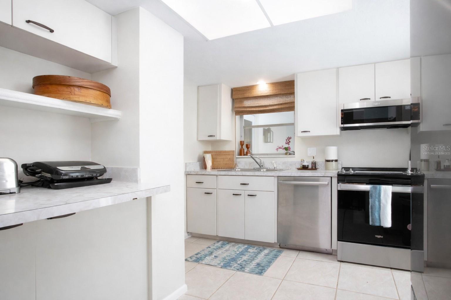 GULF GATE GARDEN HOMES E - Residential