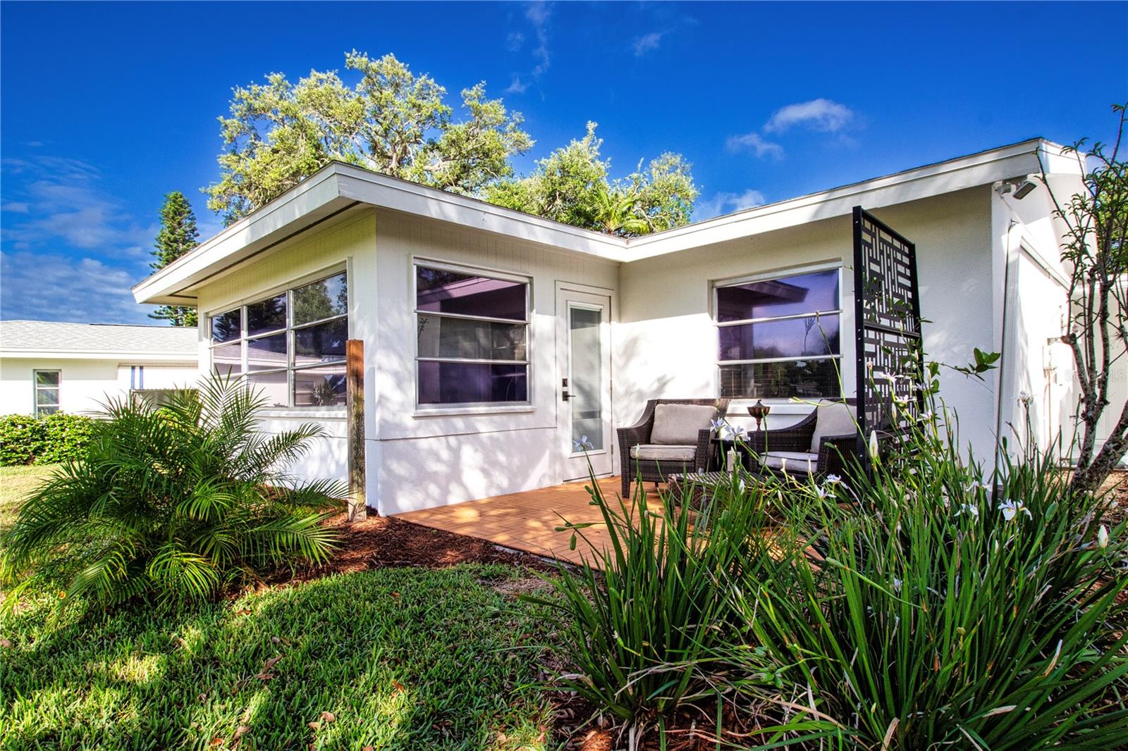 GULF GATE GARDEN HOMES E - Residential