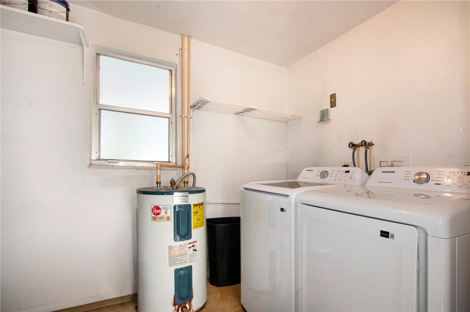 GULF GATE GARDEN HOMES E - Residential