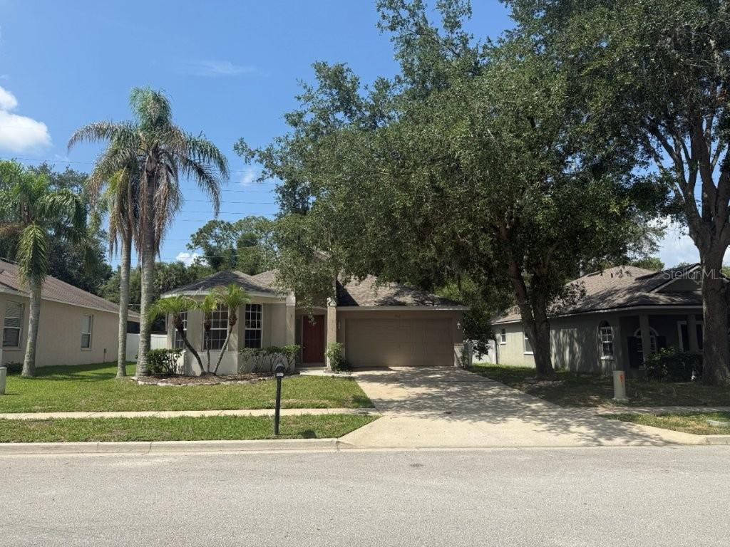 Photo 1 of 18 — 1102 MAGNOLIA BLOSSOM COURT, APOPKA, FL 32712