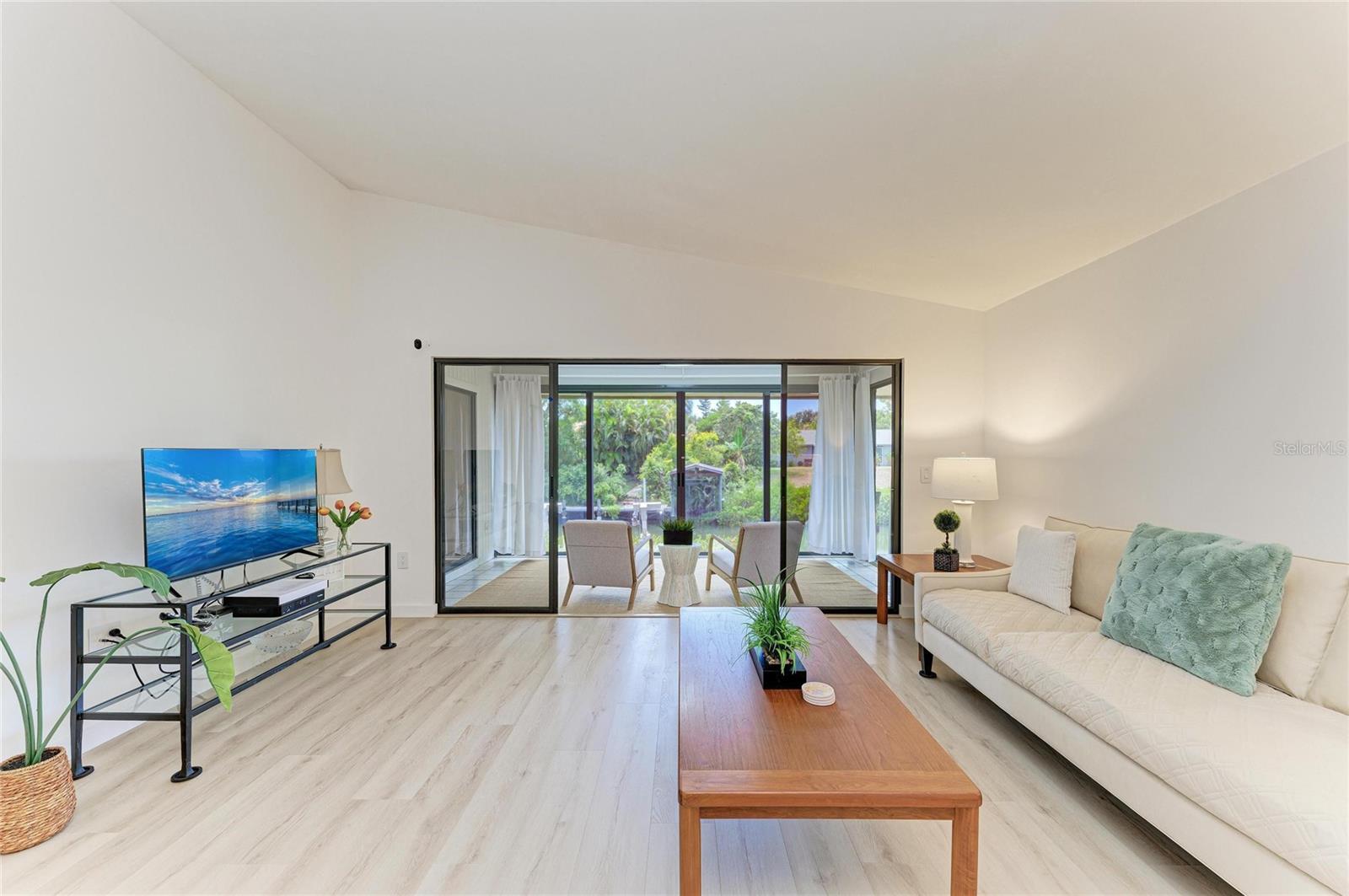 SCHOONER BAY - Residential