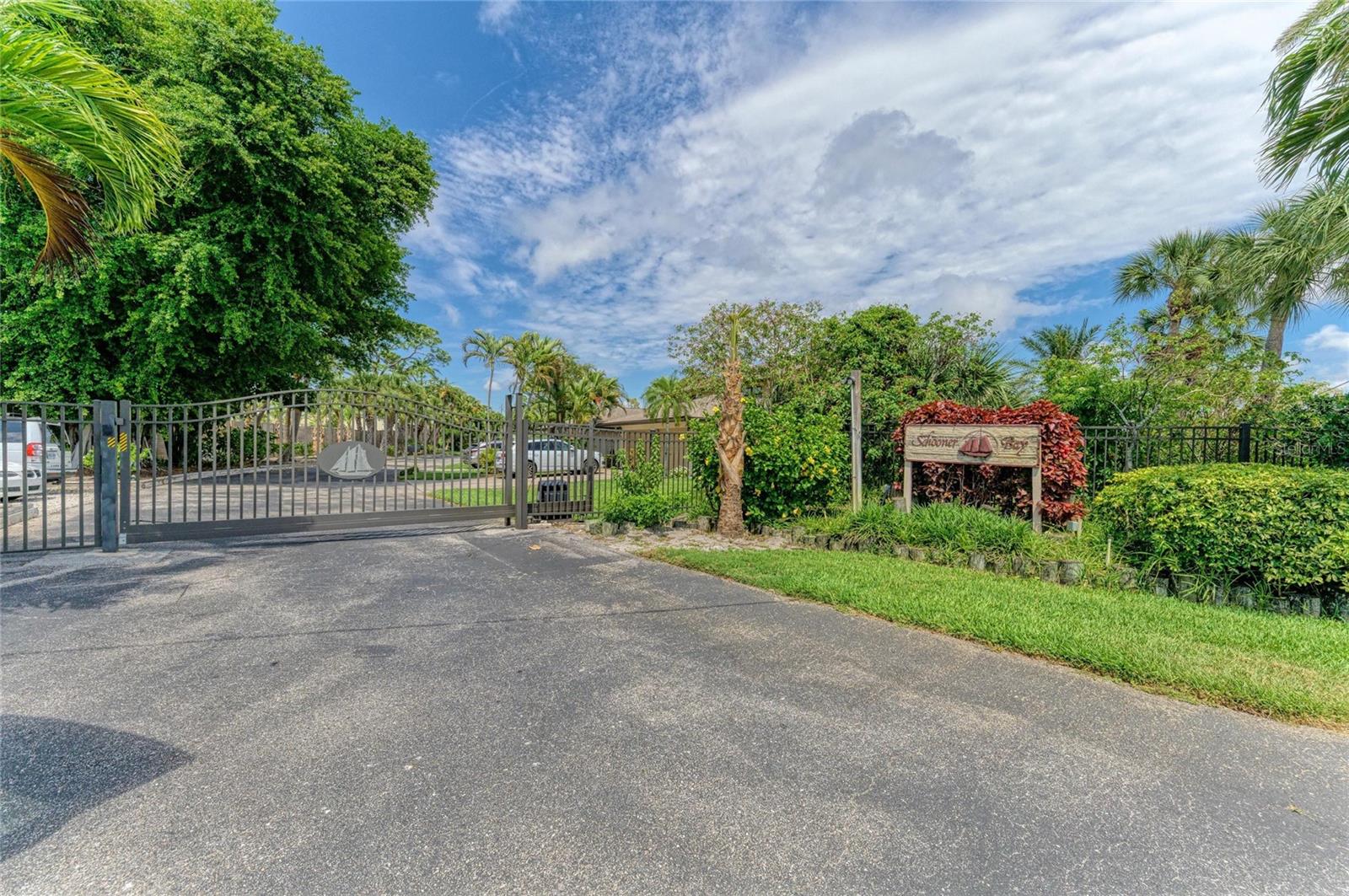SCHOONER BAY - Residential