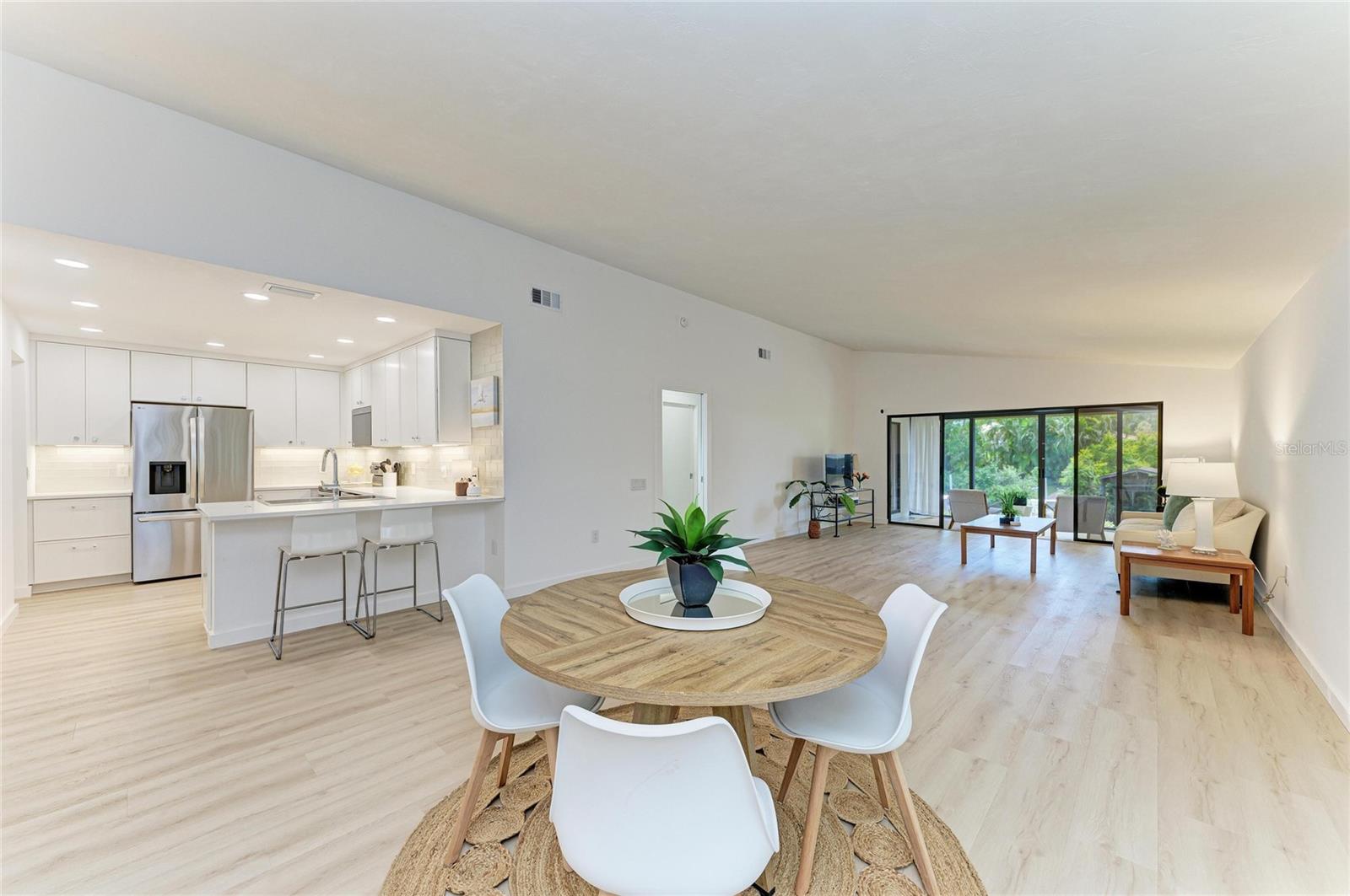 SCHOONER BAY - Residential