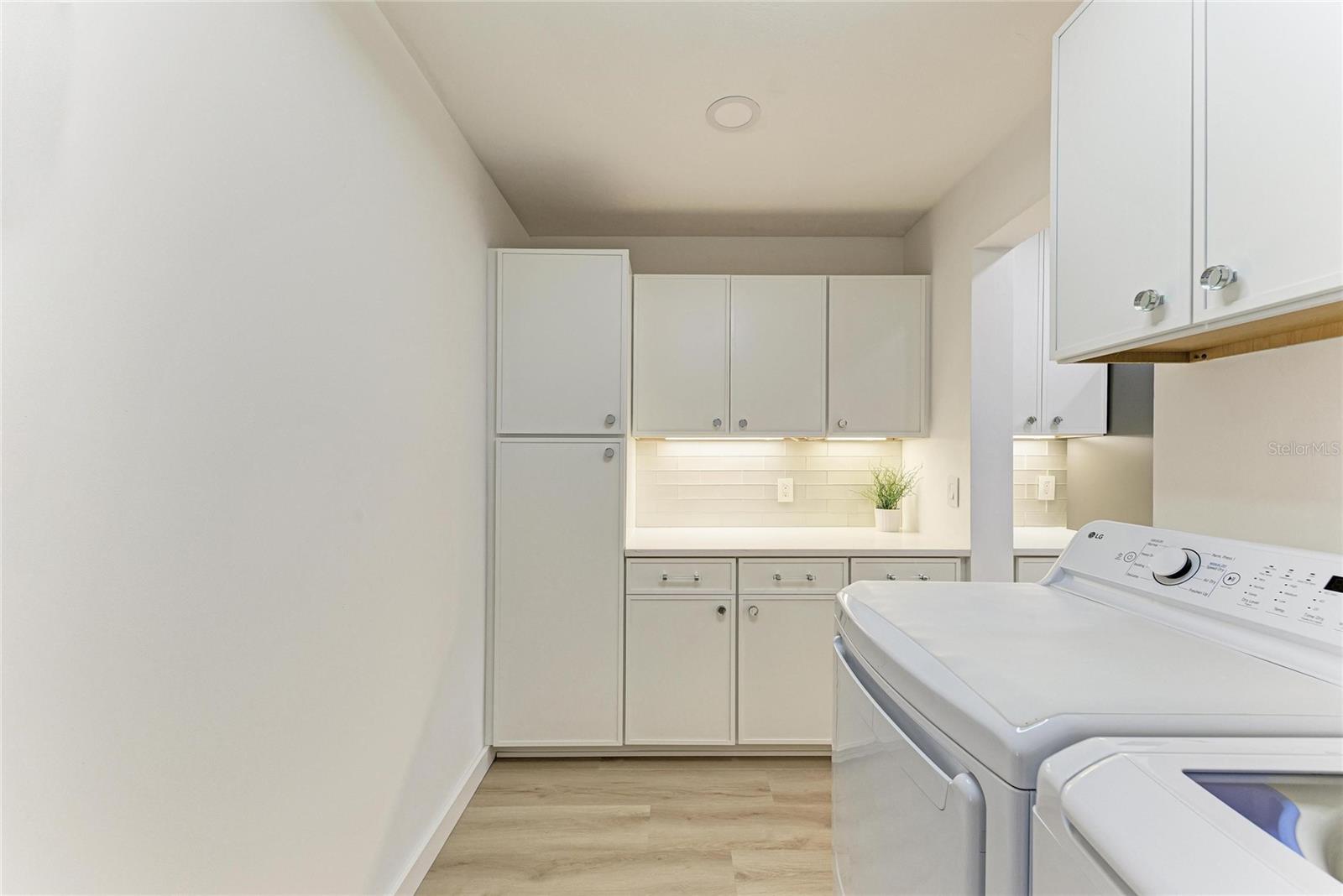 SCHOONER BAY - Residential