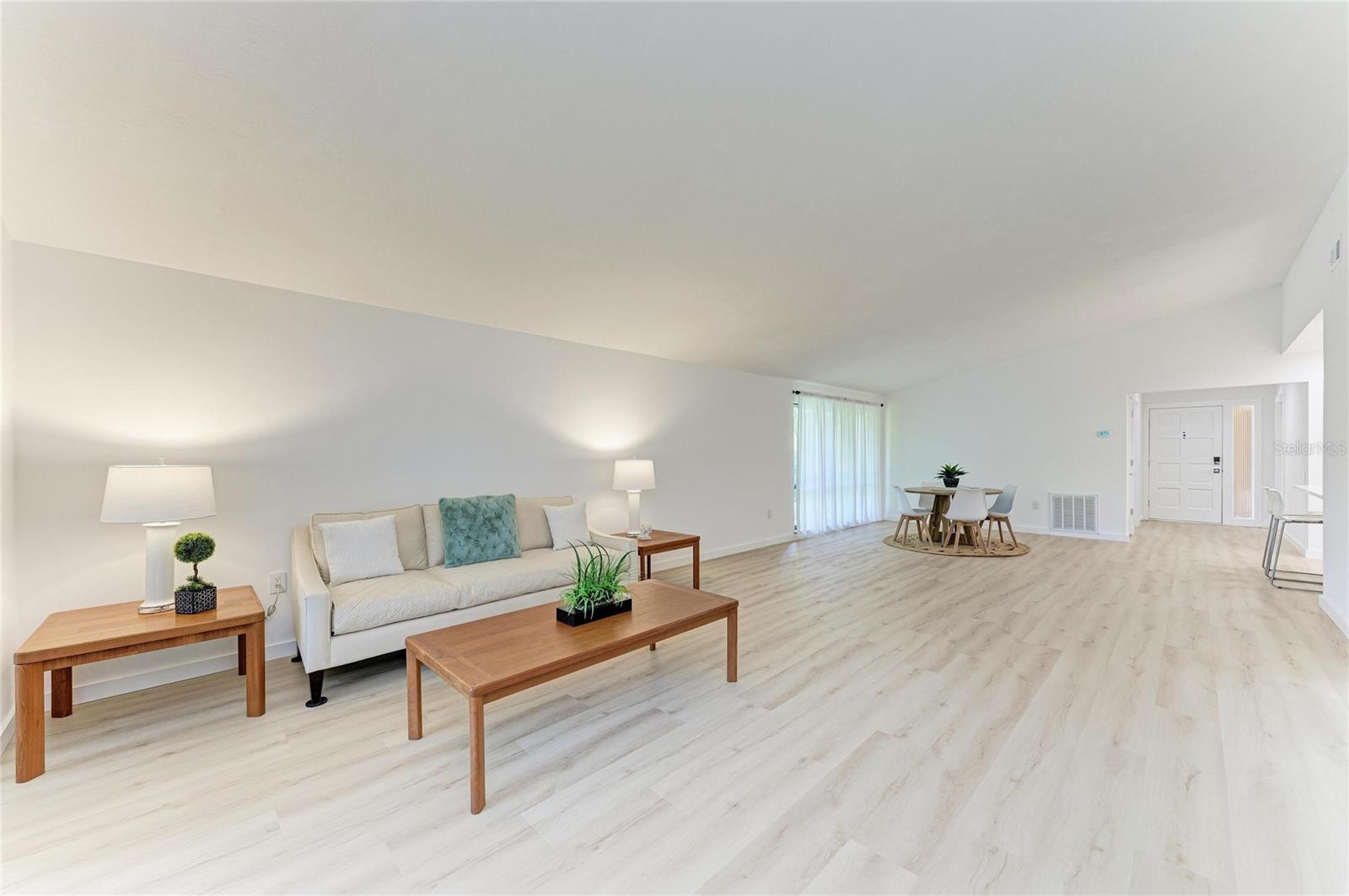 SCHOONER BAY - Residential