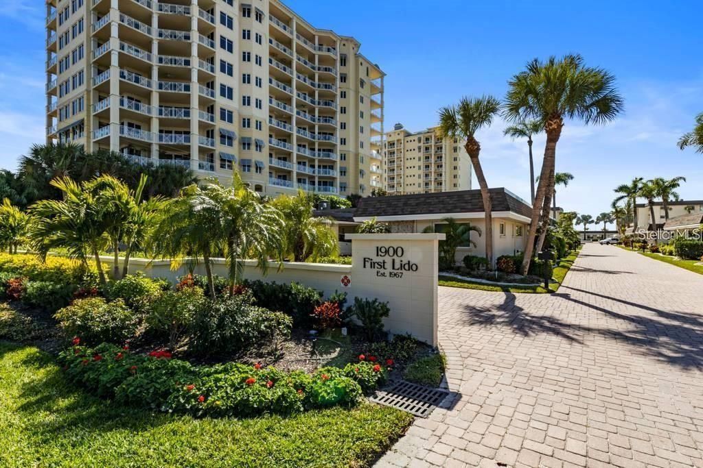 Photo of 1900 Benjamin Franklin Drive #V-15, Sarasota, FL 34236 (MLS # A4621429)