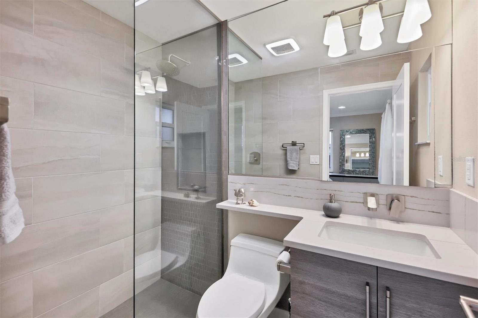 LIDO HARBOUR/FIRST LIDO - Residential Lease