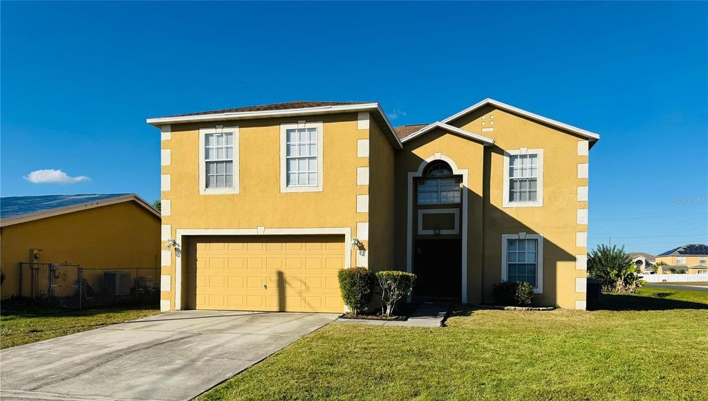 Photo of 302 Aylesbury Court, Kissimmee, FL 34758 (MLS # S5139574)
