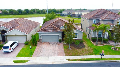 2016 LAKESIDE AVENUE DAVENPORT FL 33837