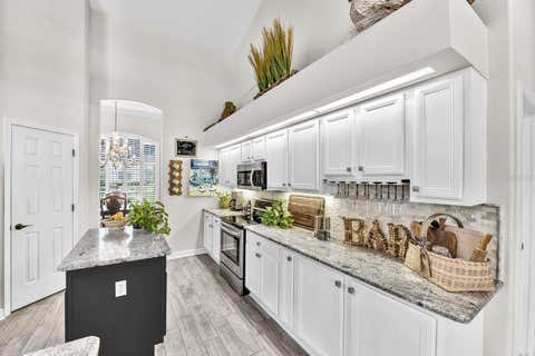 Tiny photo for 5011 Greenbriar Trail, Mount Dora, FL 32757 (MLS # G5114129)