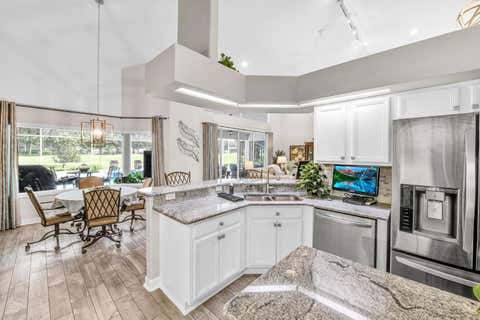 Tiny photo for 5011 Greenbriar Trail, Mount Dora, FL 32757 (MLS # G5114129)