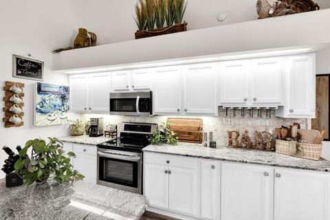 Tiny photo for 5011 Greenbriar Trail, Mount Dora, FL 32757 (MLS # G5114129)