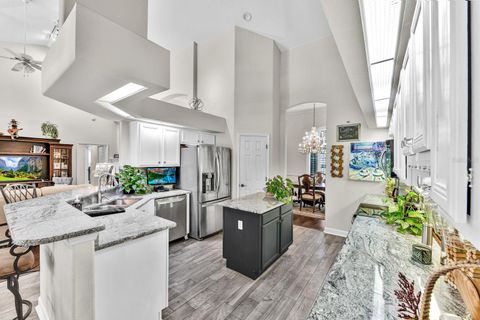 Tiny photo for 5011 Greenbriar Trail, Mount Dora, FL 32757 (MLS # G5114129)
