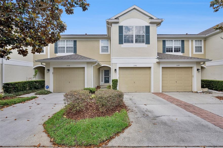 Come and see your new home in the sought after Vistas at Howell Branch community. This two story townhouse has 3 bedrooms, 2.5 baths, and open first floor, floor plan. Relax in the evening on your screened in porch. The master bedroom has a walk in closet and large master bath. Your washer and dryer are on the second floor centrally located to all the bedrooms. You will find yourself within walking distance of restaurants, grocery stores, and other retail outlets. It's central location puts within minutes of 436 and 417. Schedule your showing today!