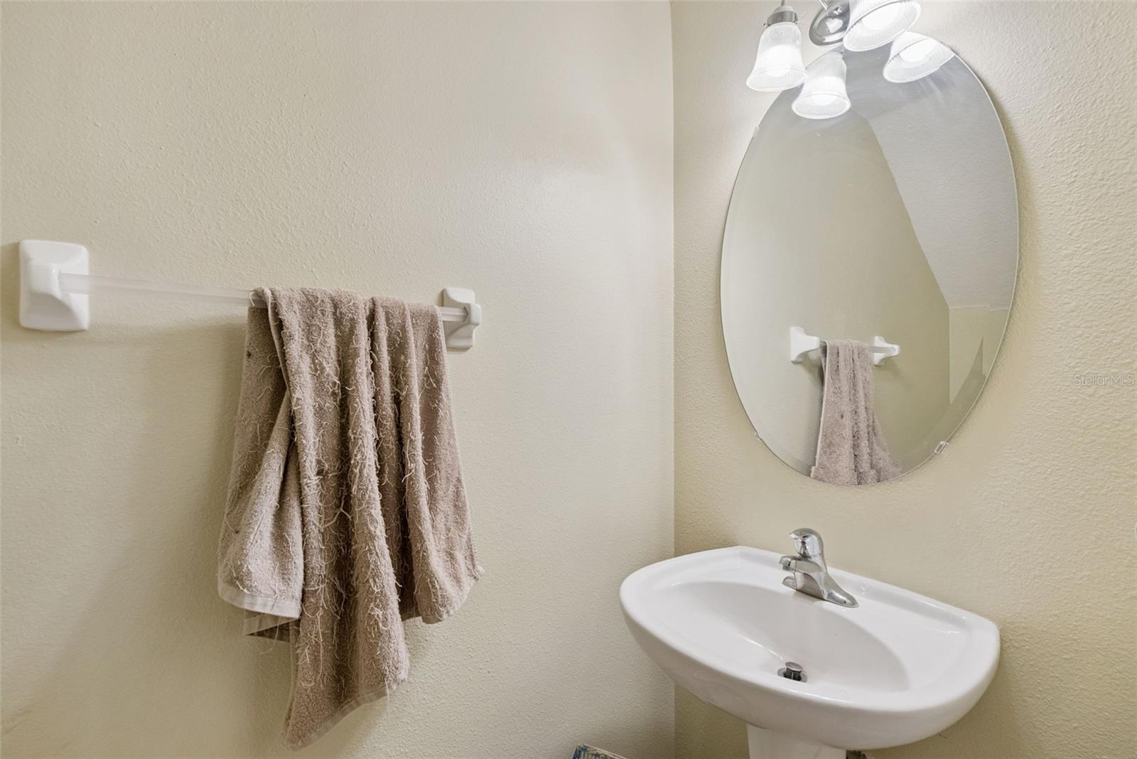VISTAS AT LAKE HOWELL - Residential