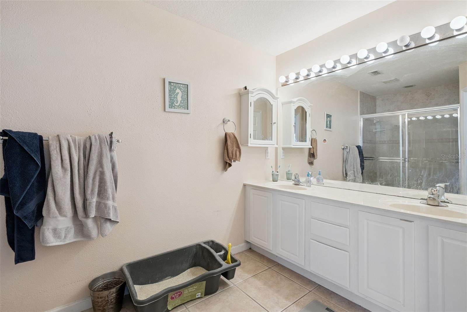 VISTAS AT LAKE HOWELL - Residential