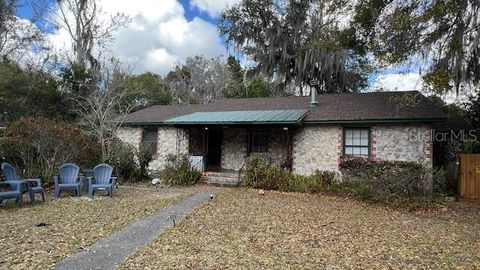 Photo of 1740 NW 7th Avenue, Gainesville, FL 32603 (MLS # GC538249)