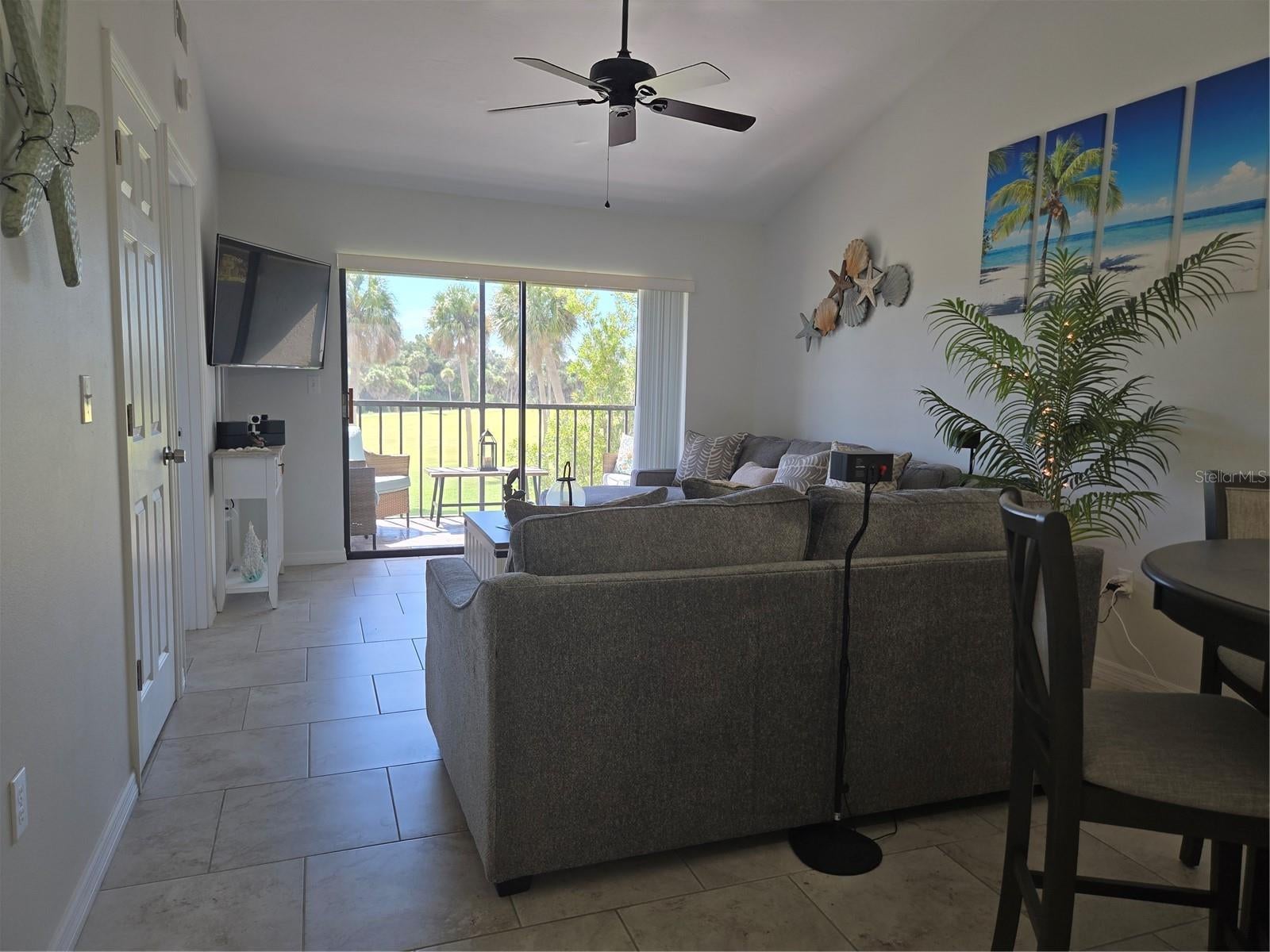 927 CAPRI ISLES BOULEVARD 10