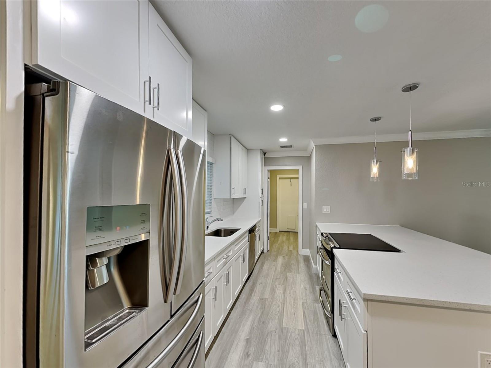 Casas a venda 4 - Jen Dantas 1440 DANN STREET