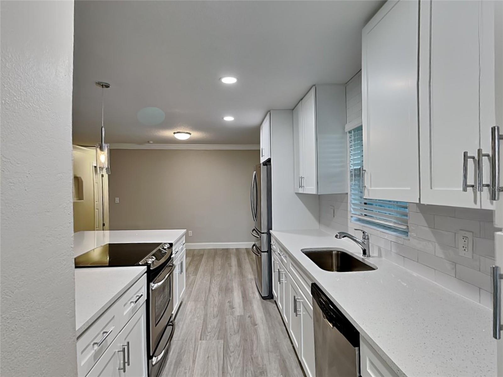 Casas a venda 2 - Jen Dantas 1440 DANN STREET