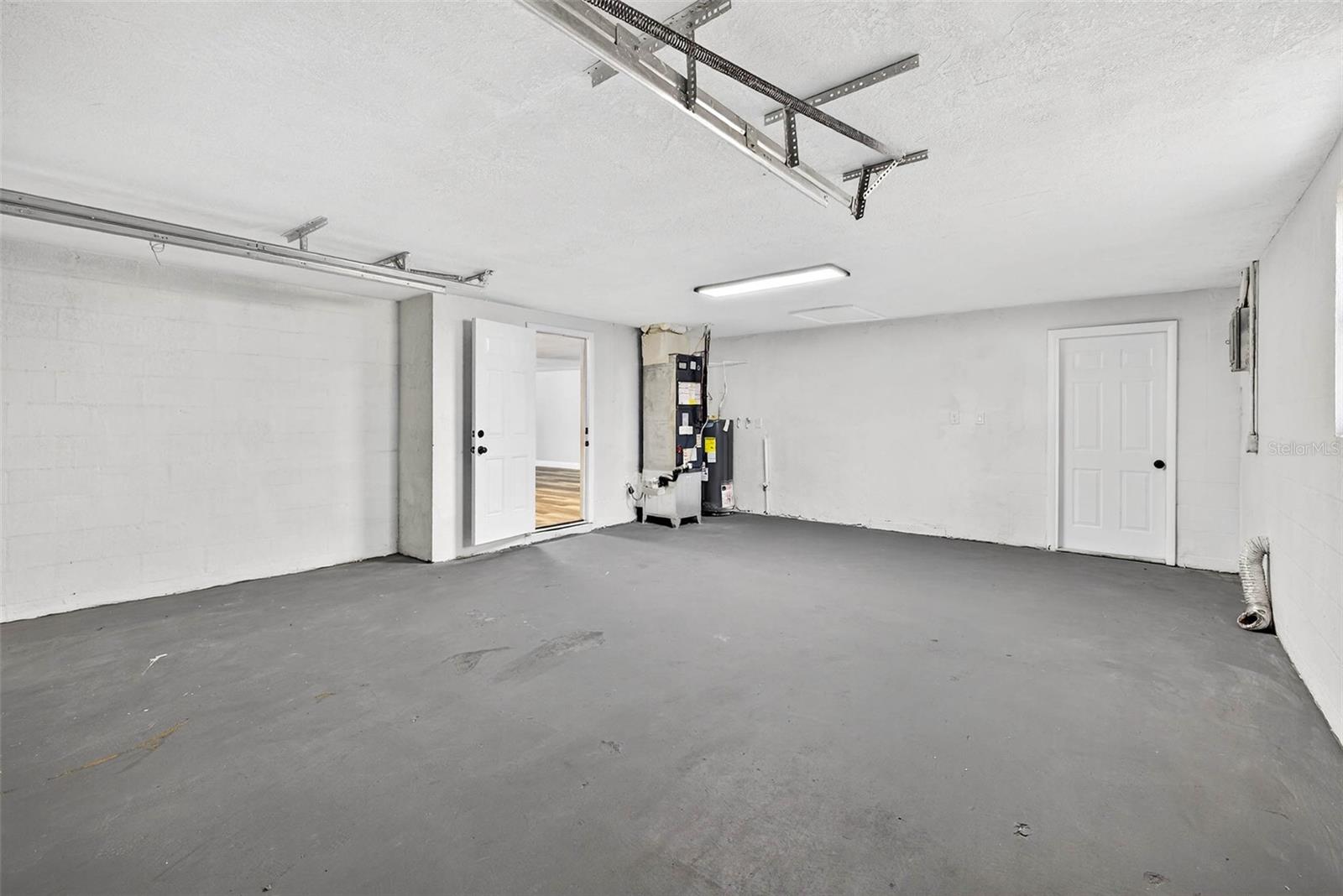 PALM TERRACE ESTATES - Residential