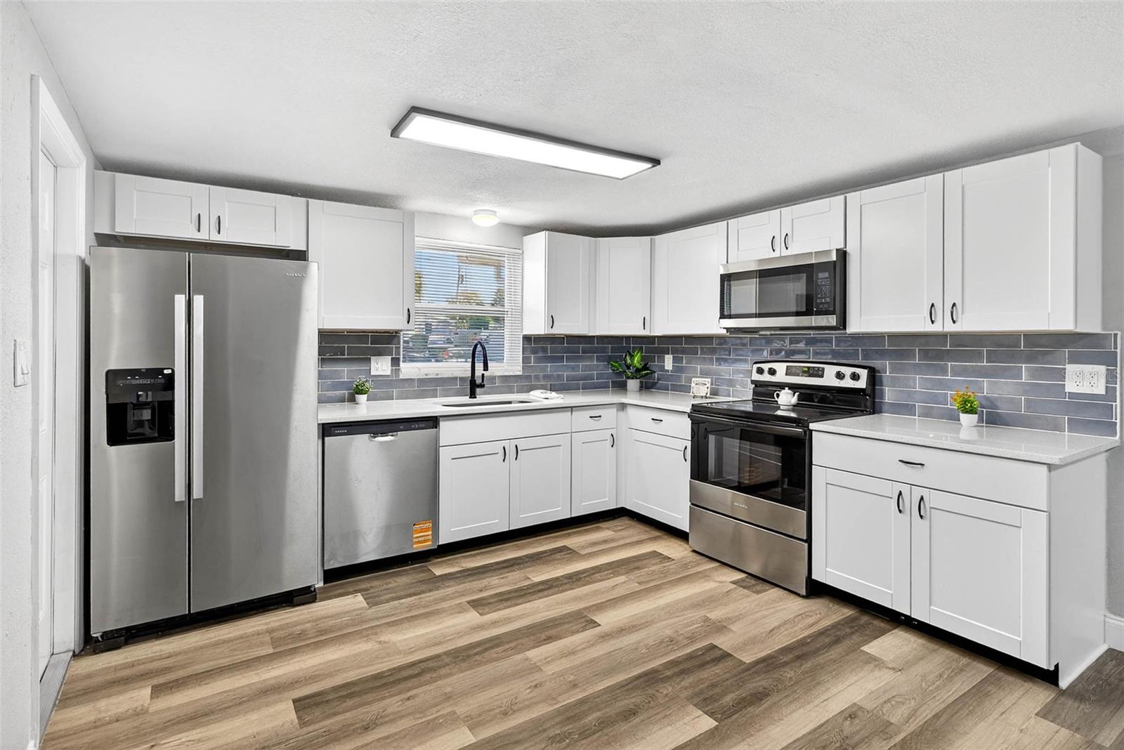 10933 PREMIER AVENUE