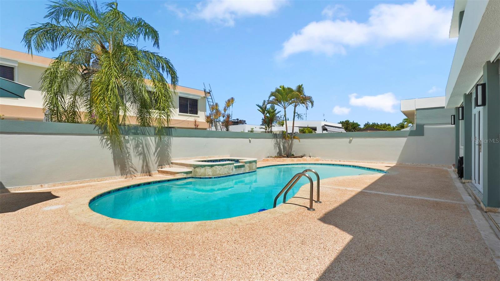 URB. ESTANCIAS DE SAN FERNANDO - Residential