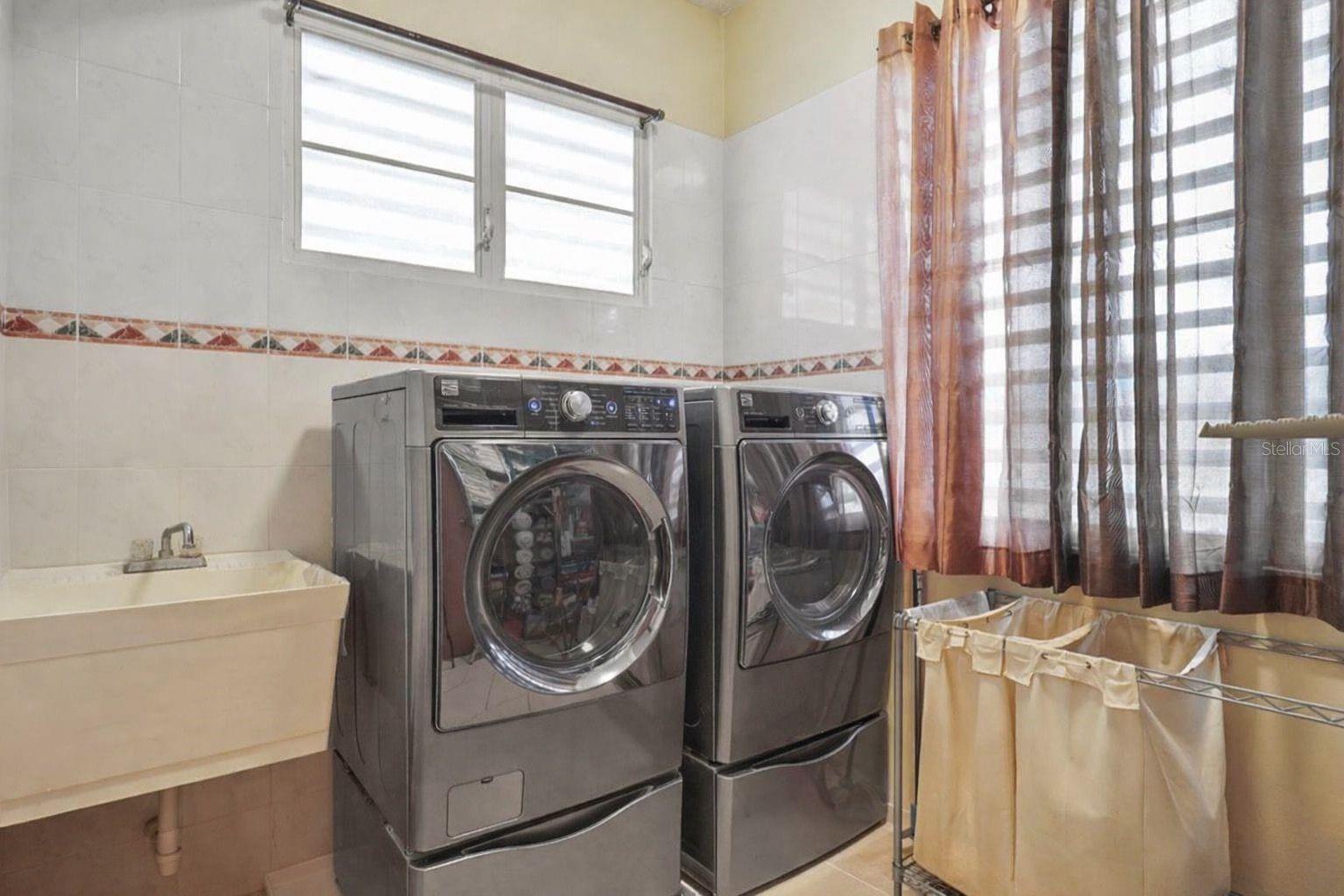 URB. ESTANCIAS DE SAN FERNANDO - Residential