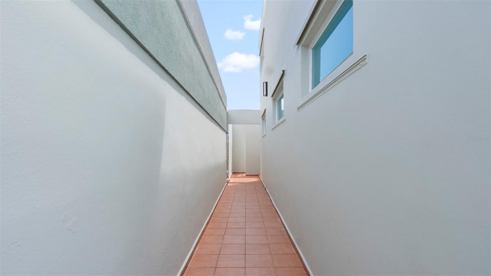 URB. ESTANCIAS DE SAN FERNANDO - Residential