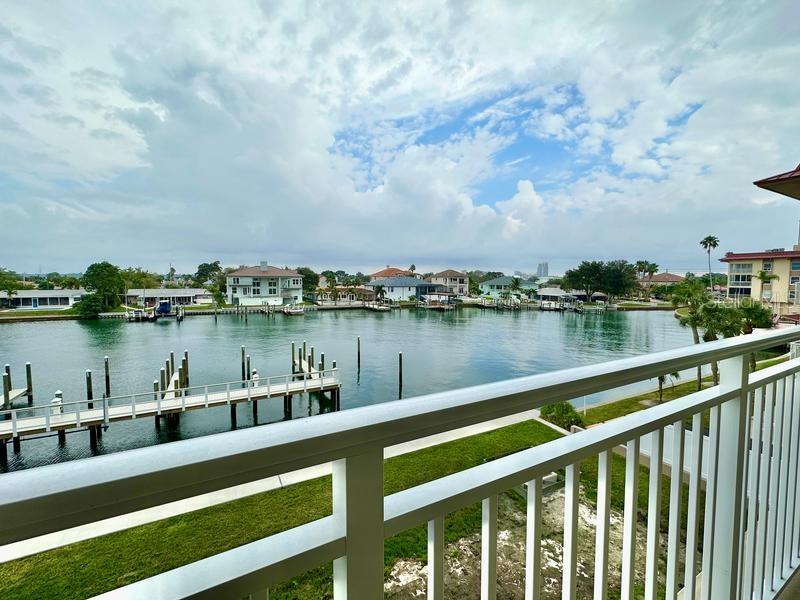 125 ISLAND WAY 305