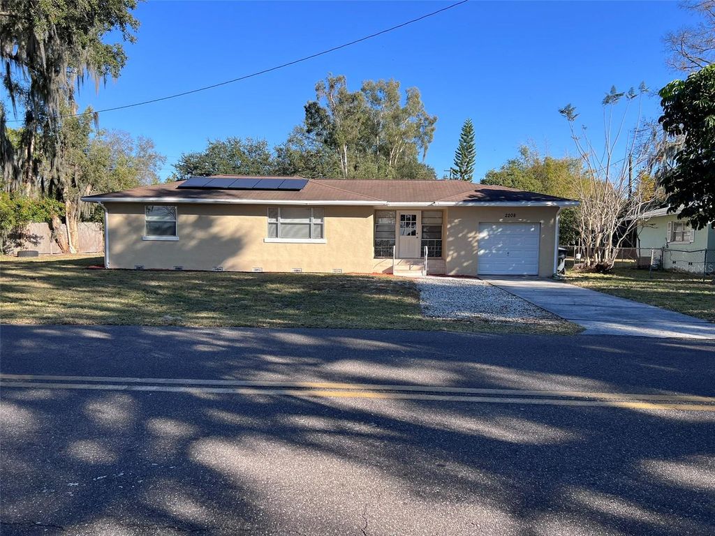Photo of 2208 Lake Boulevard, Winter Haven, FL 33881 (MLS # L4959022)
