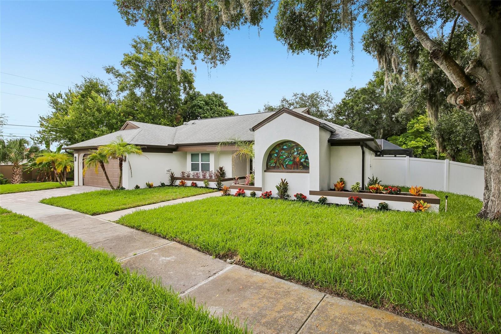 3093 CREST DRIVE