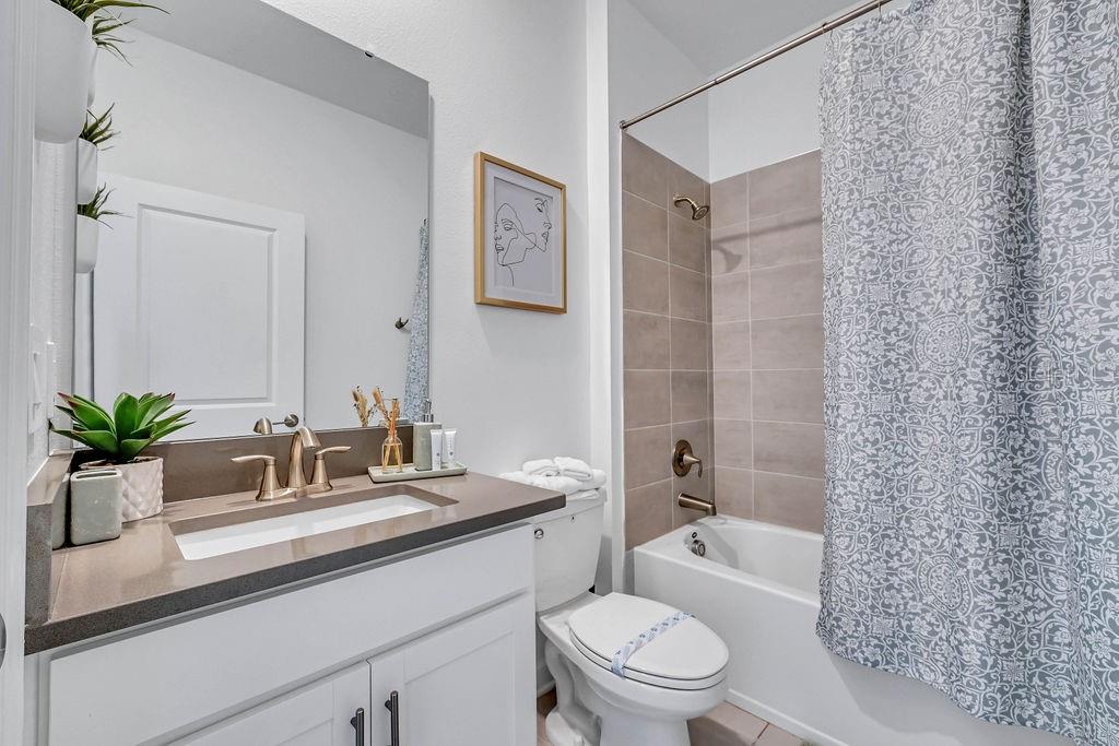 FOX NORTH - Residential Lease