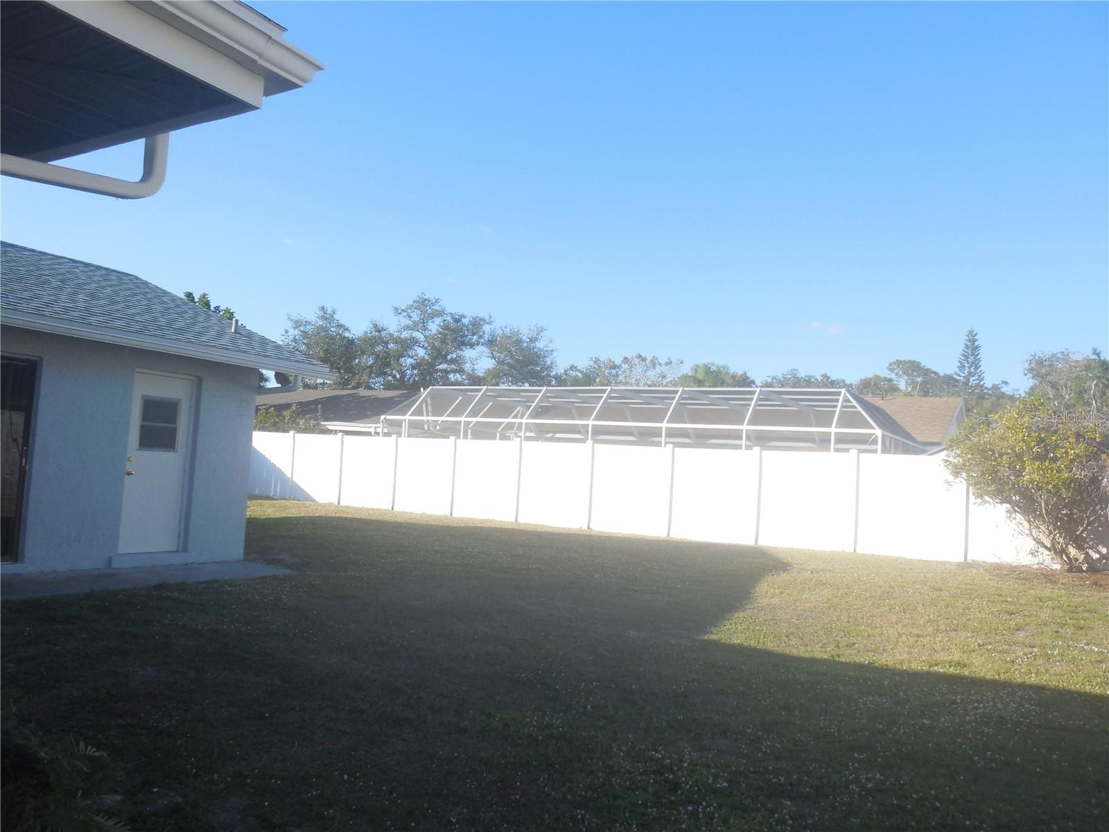 LAKE SARASOTA - Residential