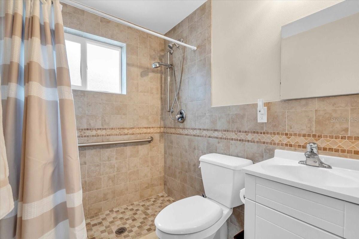 VENICE EDGEWOOD SEC OF - Residential