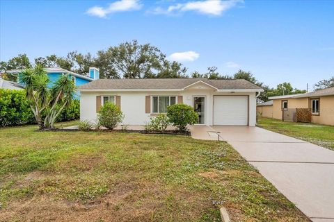 Photo of 724 Myrtle Avenue, Venice, FL 34285 (MLS # N6141344)