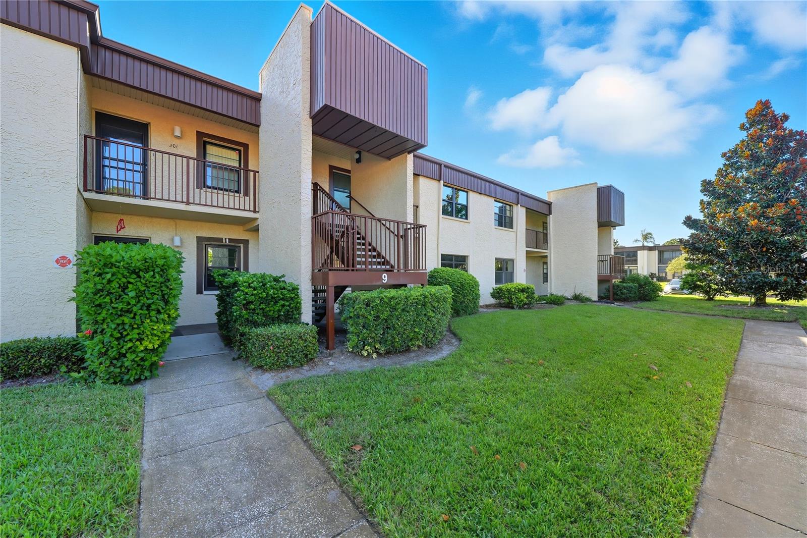 WINDING CREEK - Residential