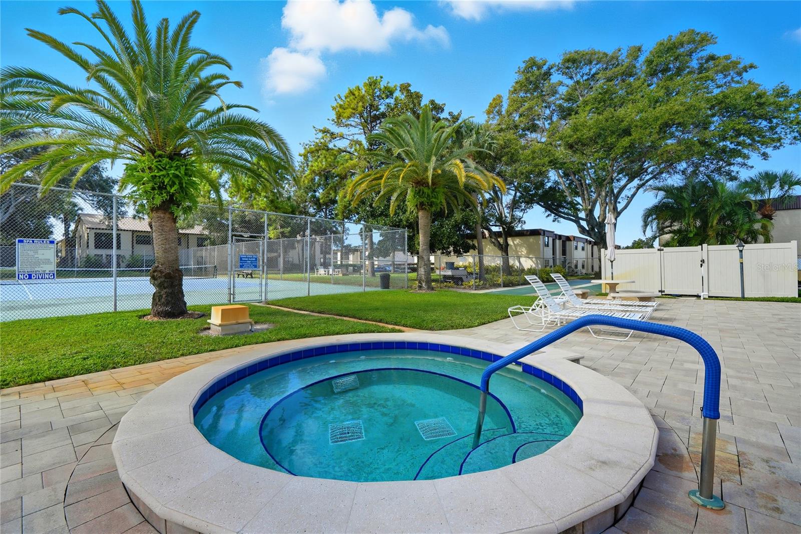 WINDING CREEK - Residential