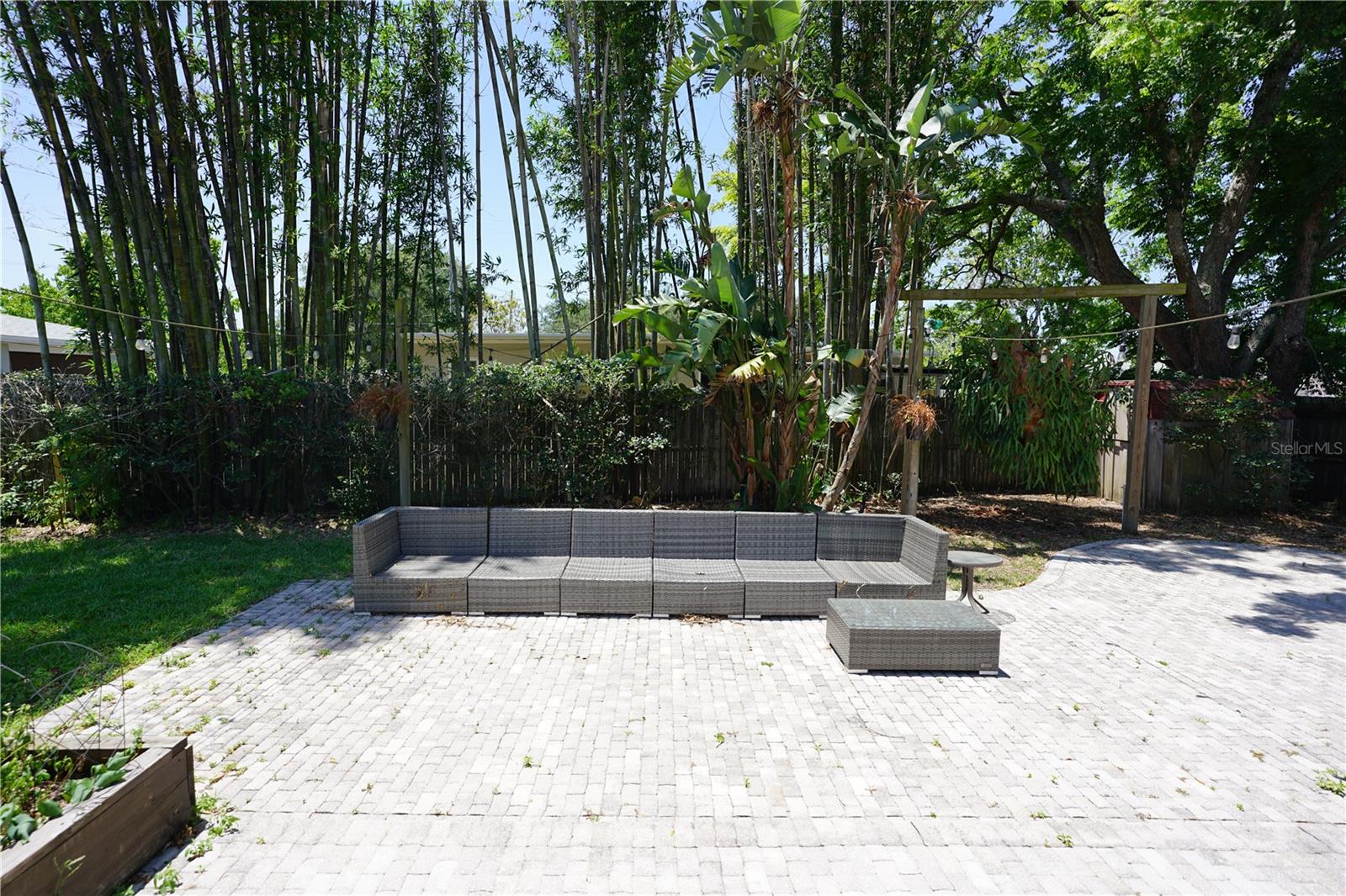 COLONIAL ACRES - Residential Lease