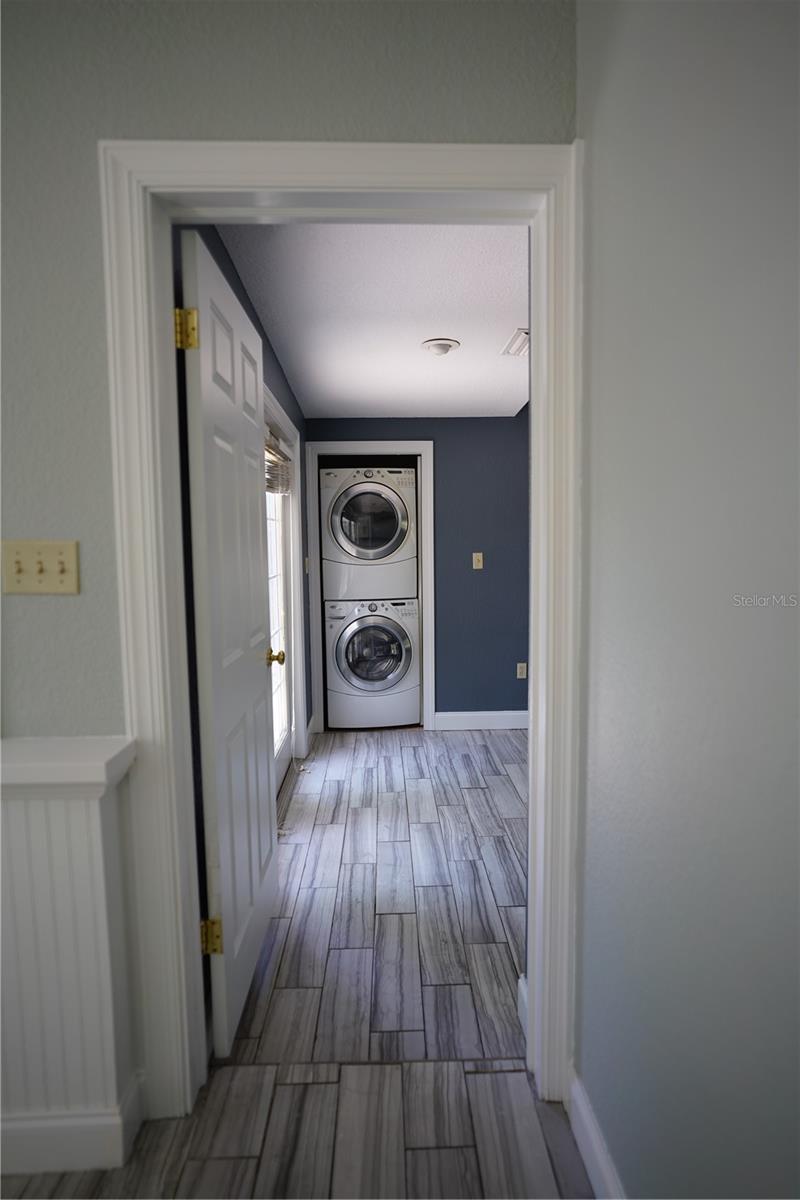 COLONIAL ACRES - Residential Lease