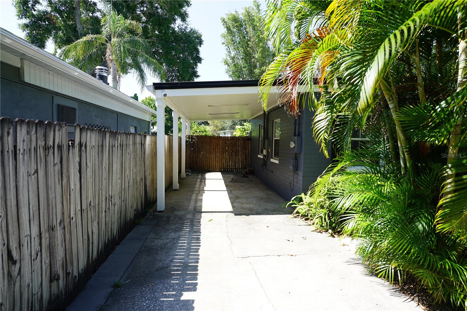 COLONIAL ACRES - Residential Lease