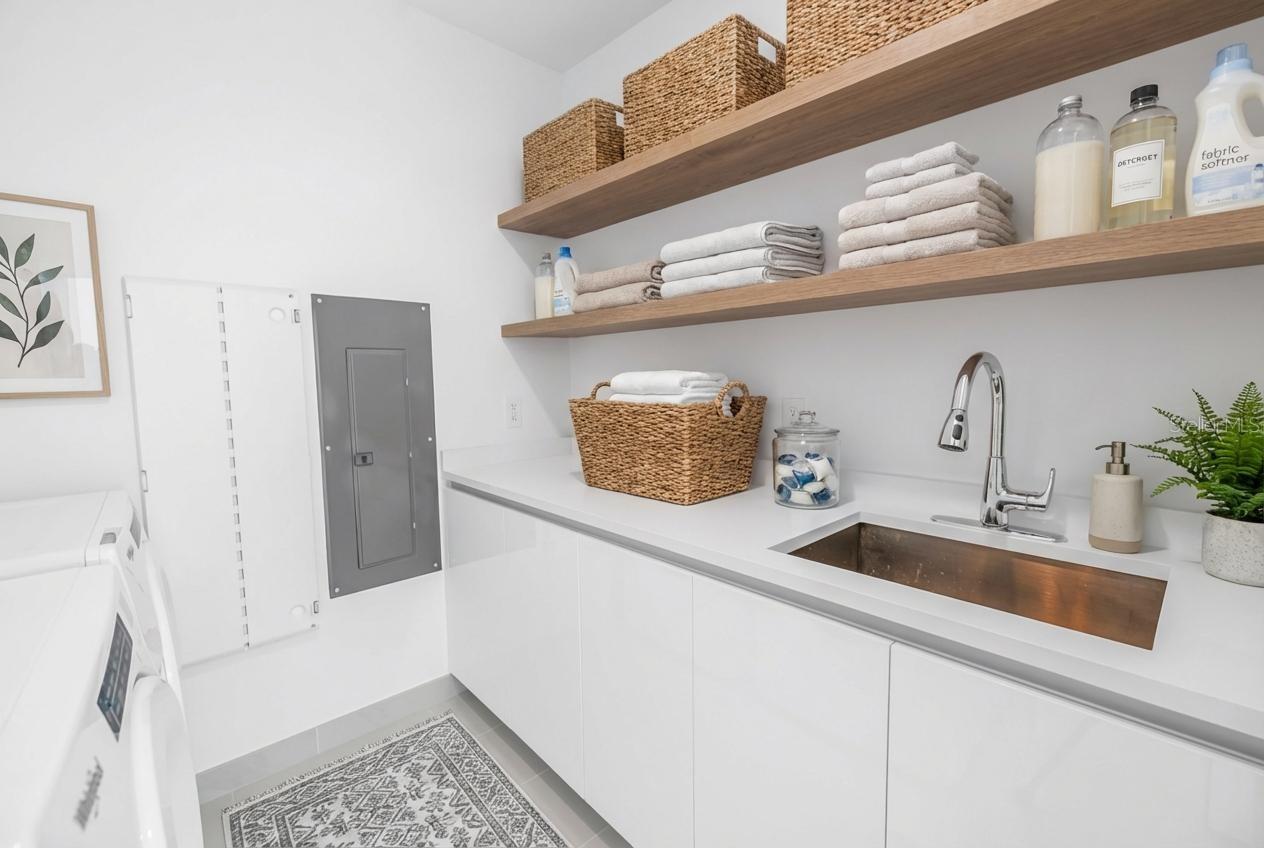 400 CENTRAL - Residential Lease