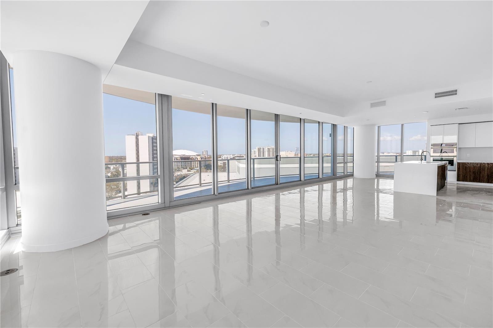 400 CENTRAL - Residential Lease